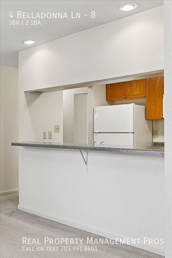 Building Photo - 4 Belladonna Ln