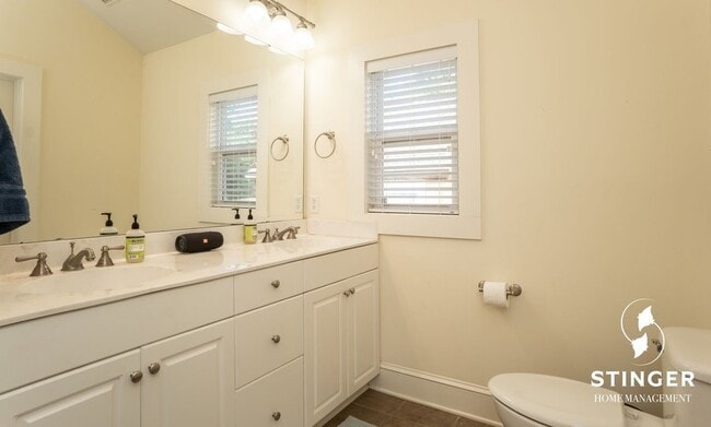 Building Photo - 408 Coquinas Ln