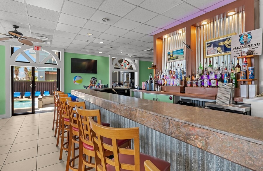 Building Photo - 5308 N Ocean Blvd