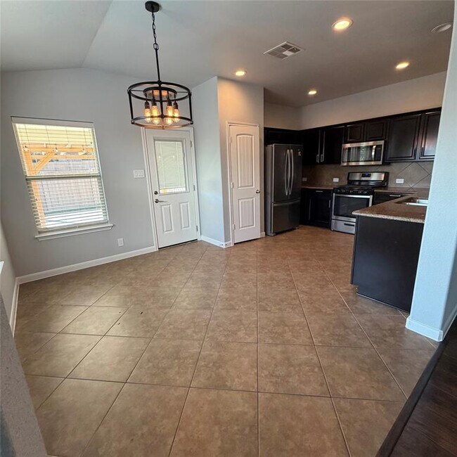 Building Photo - 1115 Sunny Meadows Loop