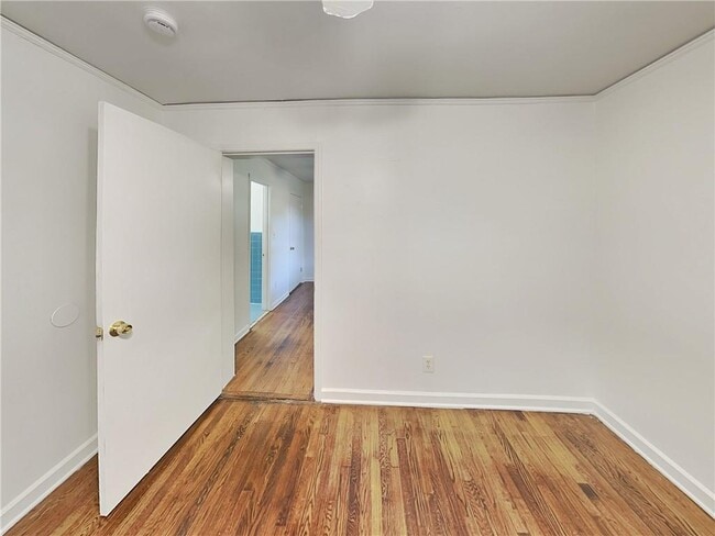 Building Photo - 816 Gertrude Pl NW