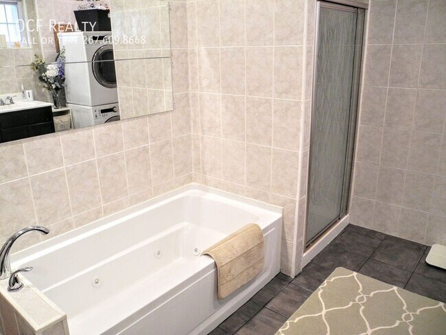 Building Photo - 1712 Rodman St