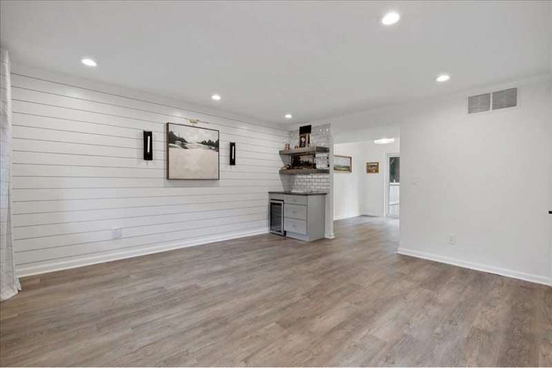 Building Photo - 100 Biscayne Dr NW