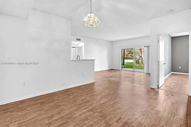Building Photo - 6928 SW 39th St