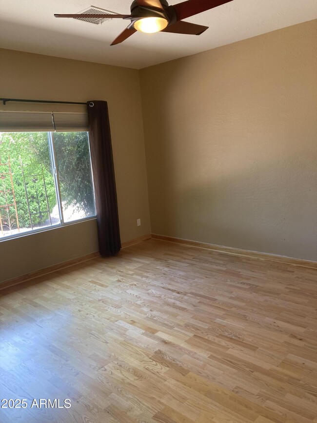 Building Photo - 85 S Sagebrush Way