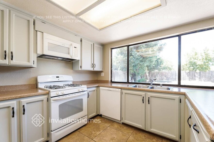Building Photo - 645 Grider Dr