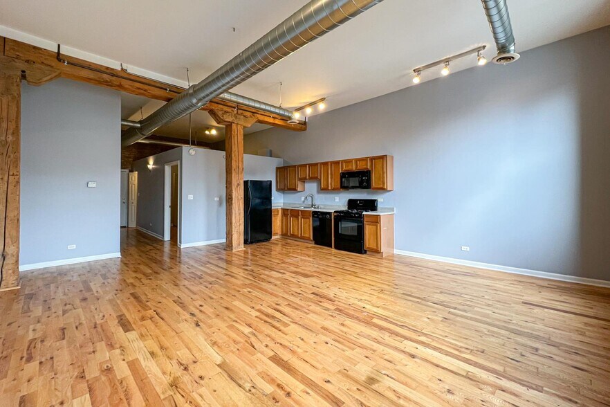 Building Photo - 1822 S Bishop St