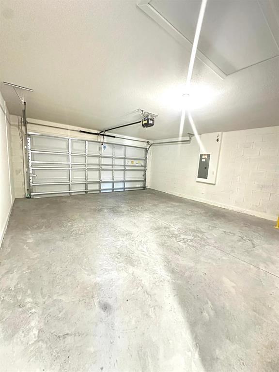 Building Photo - 5844 SW 132nd Pl