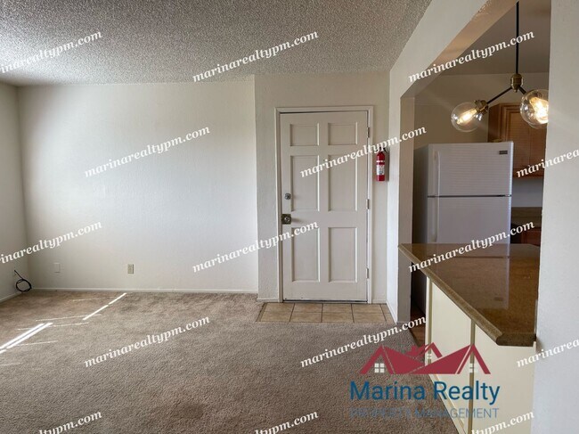 Building Photo - 108-112 Missouri St