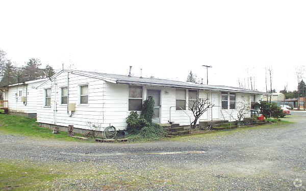 Primary Photo - 2600 SE Orient Dr