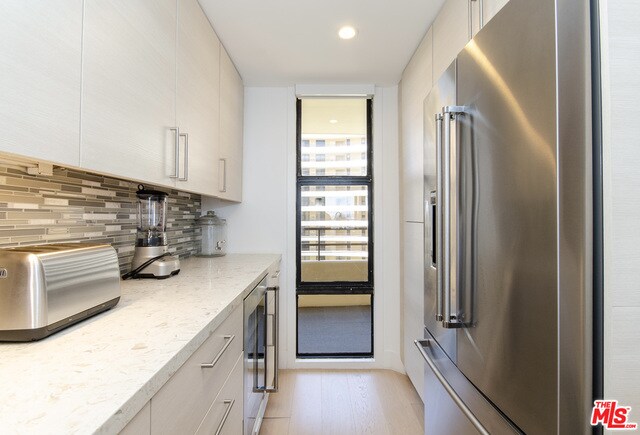 Building Photo - 4335 Marina City Dr