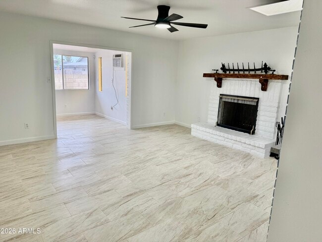 Building Photo - 5817 W Tierra Buena Ln