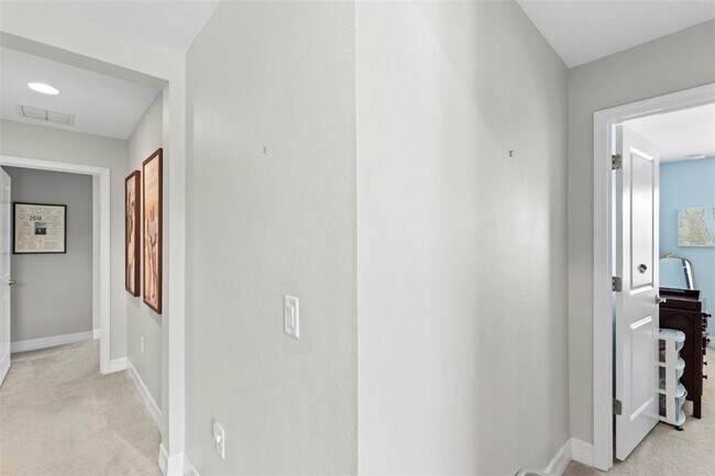 Building Photo - 4545 Scarlet Loop