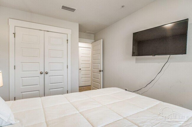 Building Photo - 1508 Farragut Way
