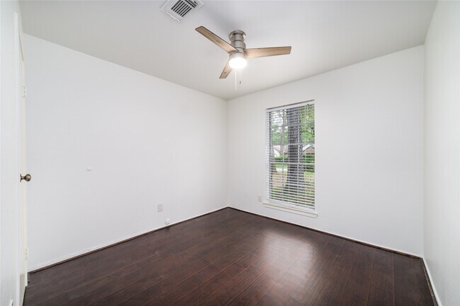 Building Photo - 26 S White Pebble Ct