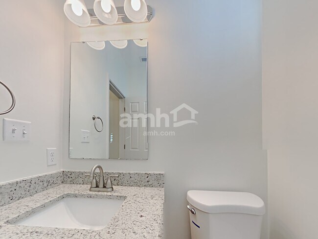 Building Photo - 4157 S Woodtrail Ln
