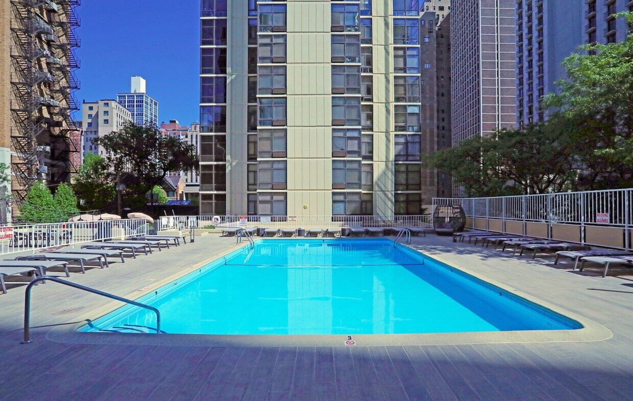 Building Photo - 74 E Scott St