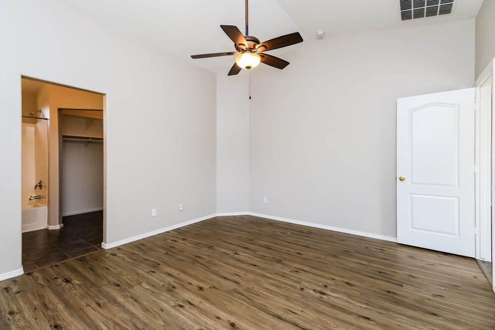 Building Photo - 41661 W Sunland Dr