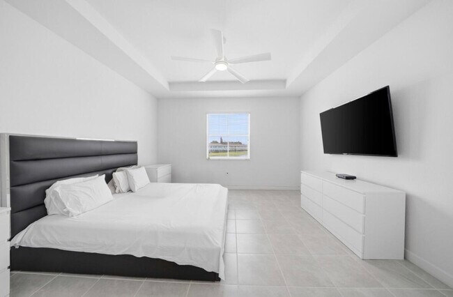 Building Photo - 2324 NW 130th Ter