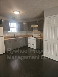Building Photo - 2074 Leota St