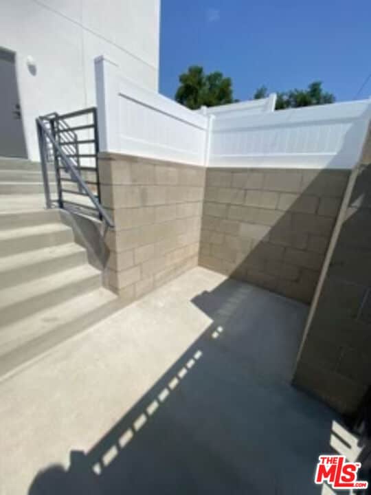 Building Photo - 10455 Etiwanda Ave