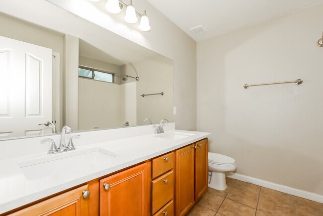 Building Photo - 39433 N Parisi Cir