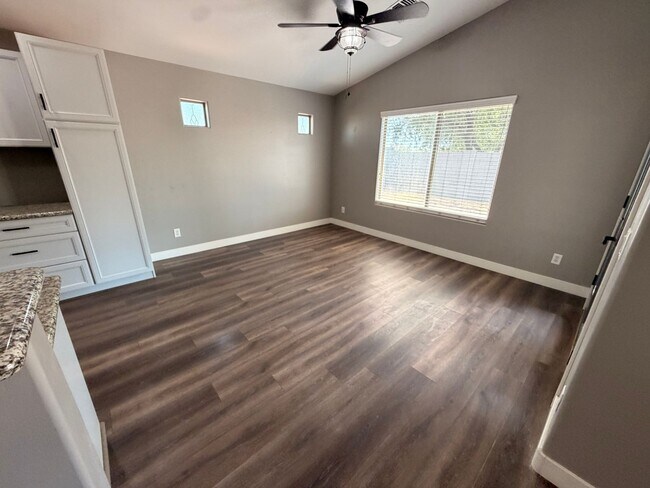 Building Photo - 25517 W Forest Grove Ave