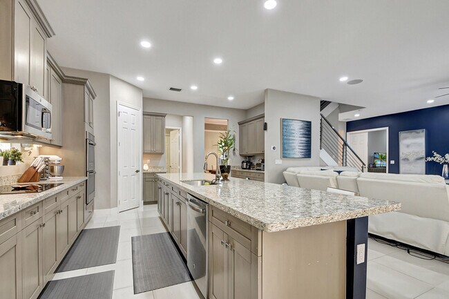 Building Photo - 8952 Cypress Grove Ln