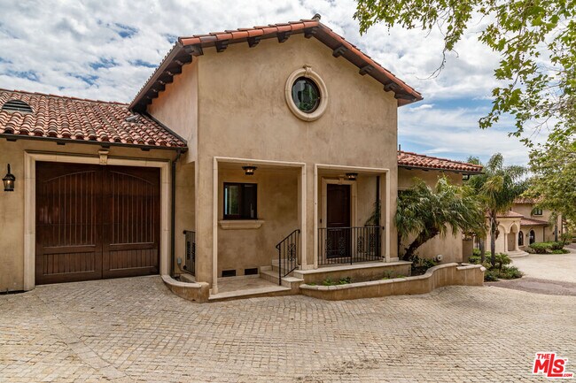 Building Photo - 3775 Puerco Canyon Rd