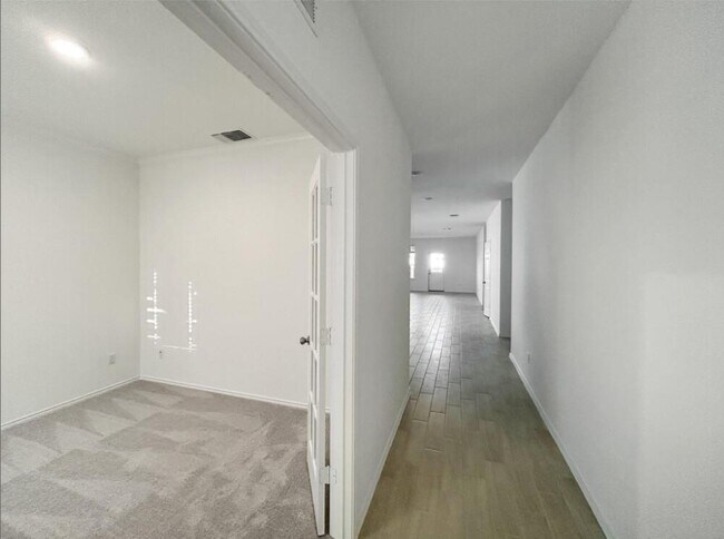 Building Photo - 1620 Brimhurst Dr