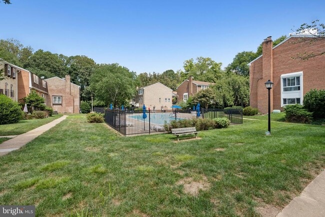 Building Photo - 3881 Persimmon Cir