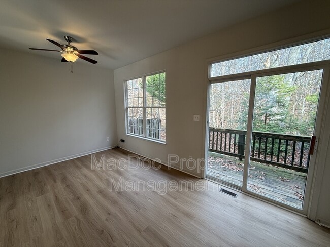 Building Photo - 4249 Normandy Ct