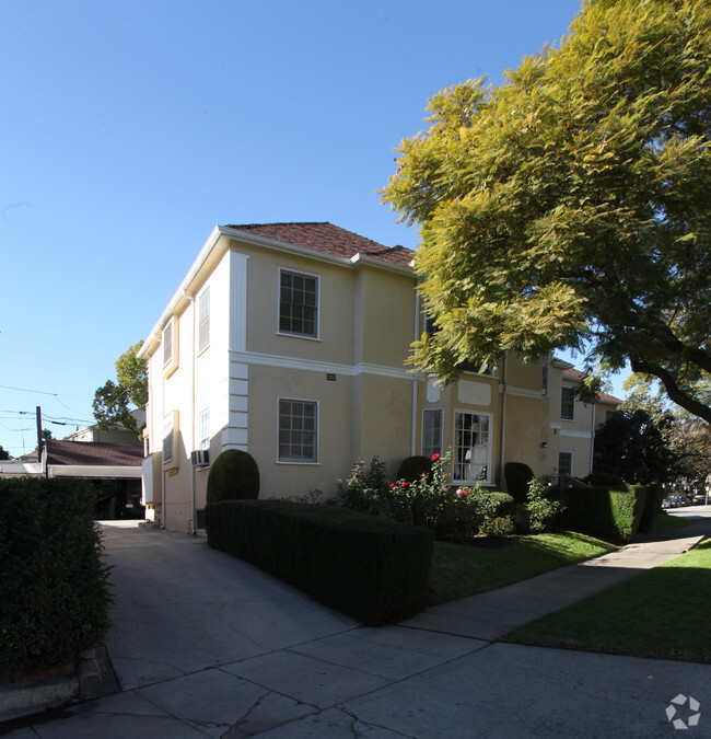 Primary Photo - 4200 Los Feliz Blvd