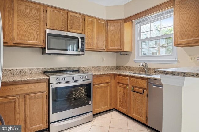 Building Photo - 11740 Stonegate Ln