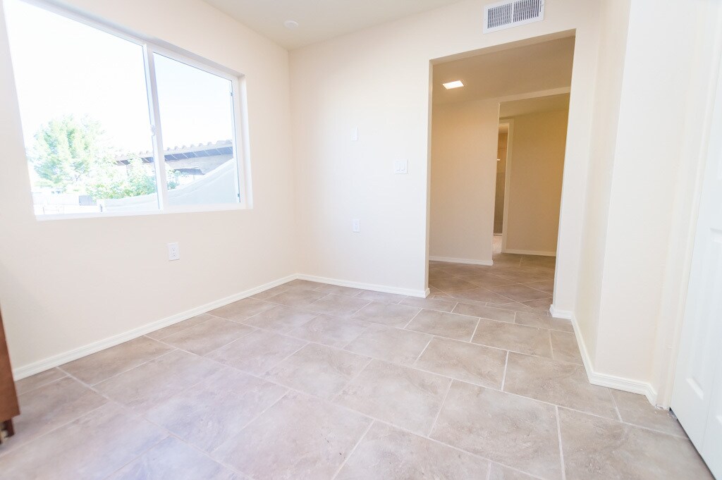 Dining Room - 1448 E Carmelita Dr