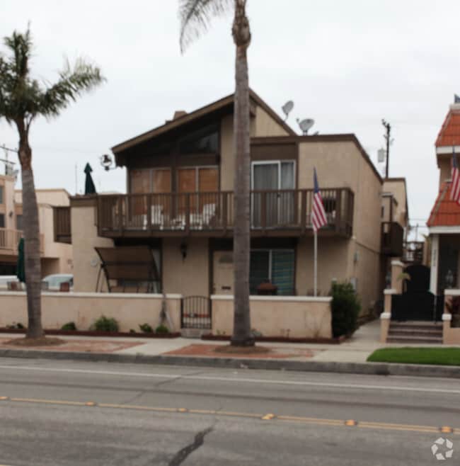 Building Photo - 217 17th St