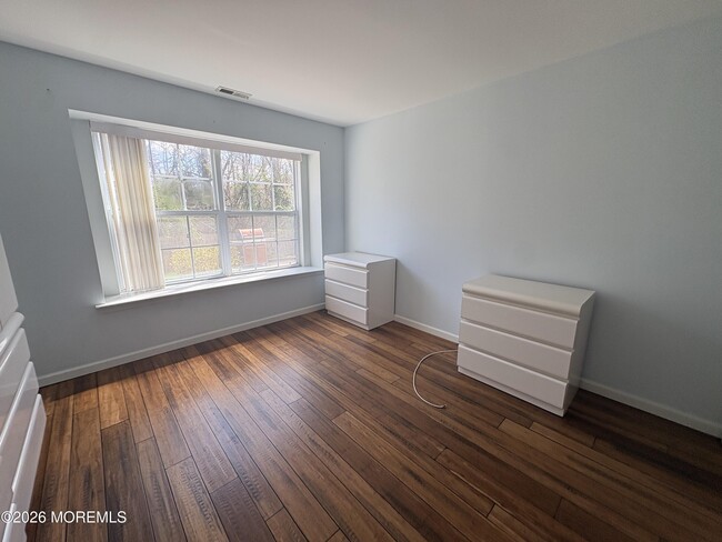 Building Photo - 103 Racquet Rd