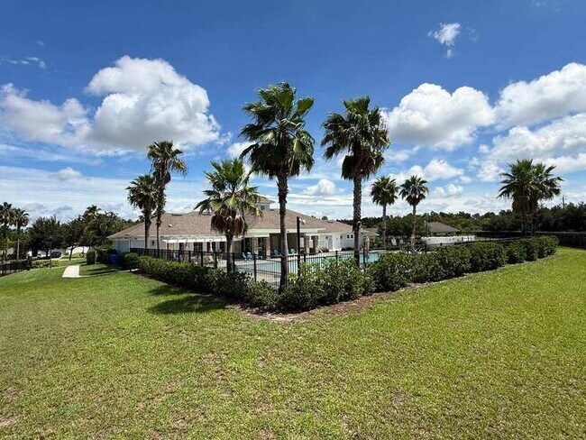 Building Photo - 930 Meadow Glade Dr
