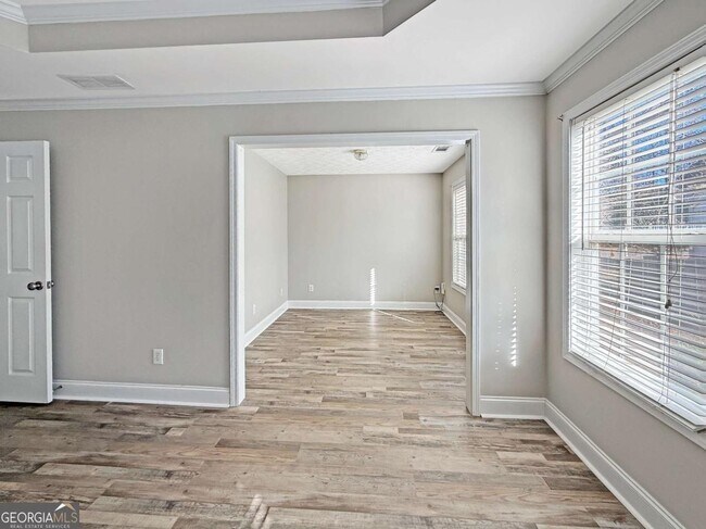 Building Photo - 3028 Express Ln NE