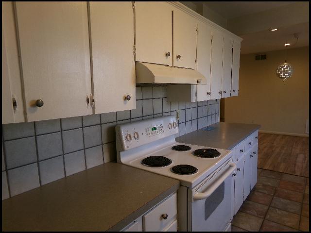 Building Photo - 11320 Southridge Dr