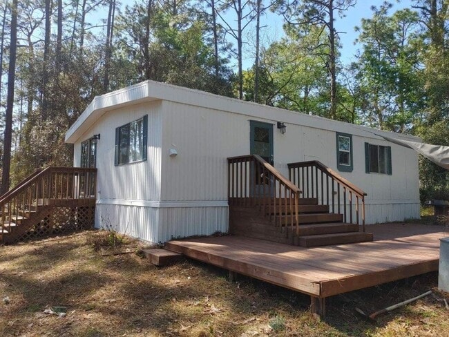 Building Photo - 2 BEDROOM 2 BATH MOBILE ON 2.21 ACRES IN LAKE TROPICANA RANCHETTES