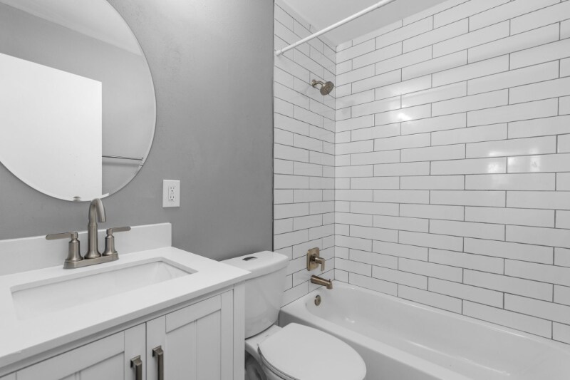 Building Photo - 3242 Greenbridge Dr