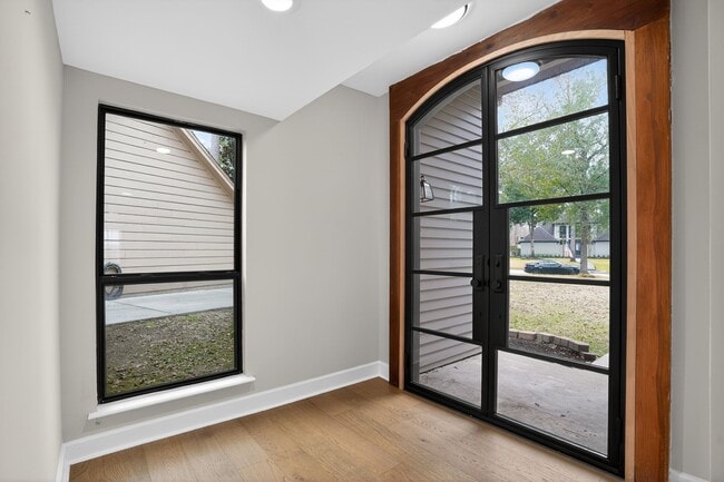 Building Photo - 6506 Jadecrest Dr