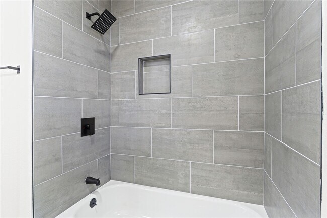 Building Photo - 1506 Leadenhall Cir