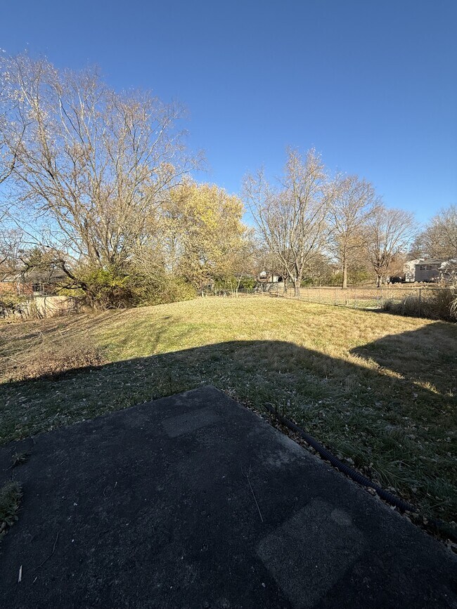 Building Photo - 1412 Wolf Ct