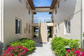 Building Photo - 1155 Sandpiper St