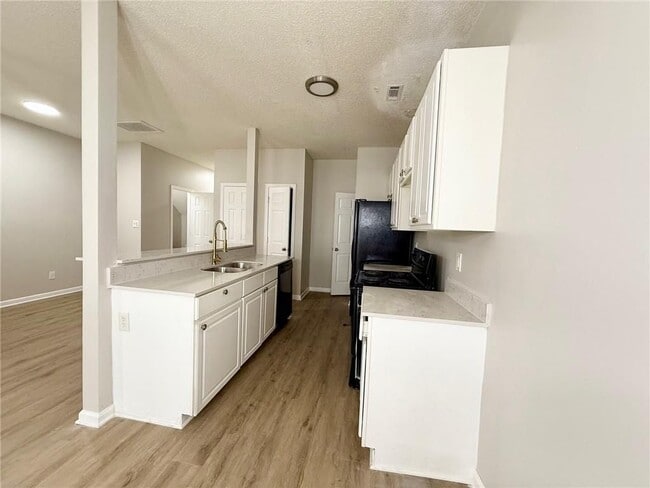 Building Photo - 5481 Sierra Tr