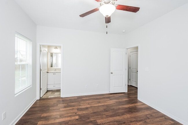 Building Photo - Spacious 4 Bedroom Home in Grovetown	, GA