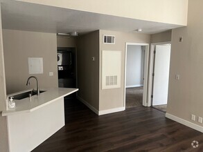 Building Photo - 2 Bedroom 1 Bath In Central Las Vegas