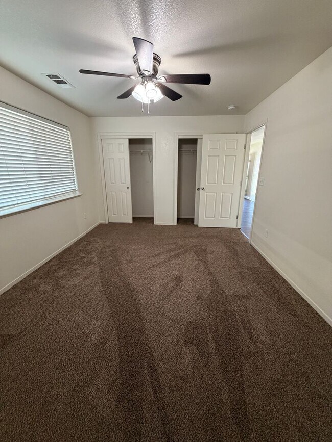 Building Photo - 1501 Arnold Ct